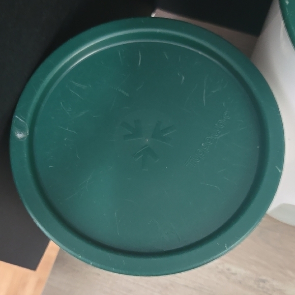 Tupperware Set of White and Green Food Storage Containers - Picture 6 of 13